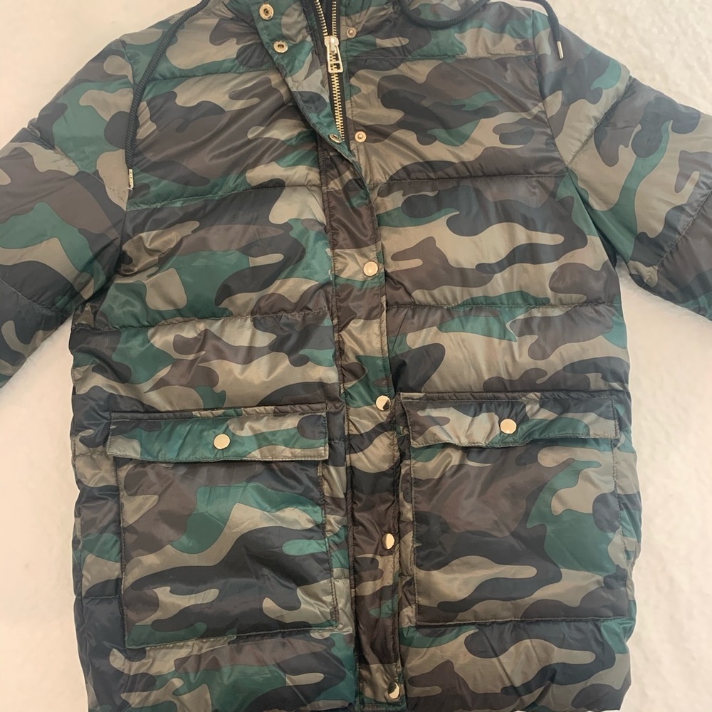 Camo Puffer Jacket - Picture 2 of 3